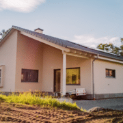 mainHAUS - Bungalow mit Eingangsüberdachung in Bischofsheim